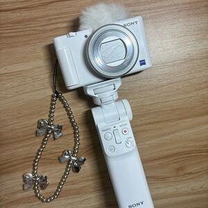 Sony ZV-1 20.1 -Megapixel Digital Camera with WHITE Sony Wireless Grip Tripod